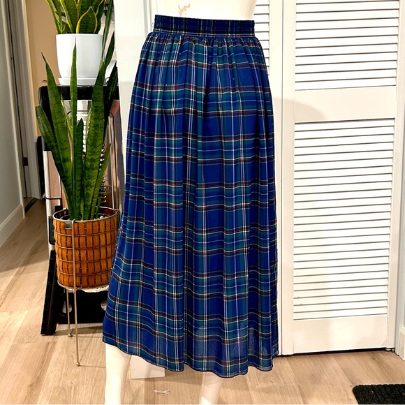 Plaid Chiffon Maxi Skirt - Picture 8 of 14